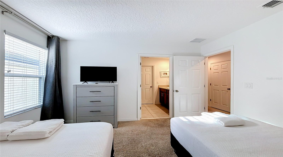 Kissimmee, Florida 34747, 6 Bedroom Bedrooms, ,4 Bathroombathrooms,Residential,For Sale,Amelia Downs,0,Mfro6443229