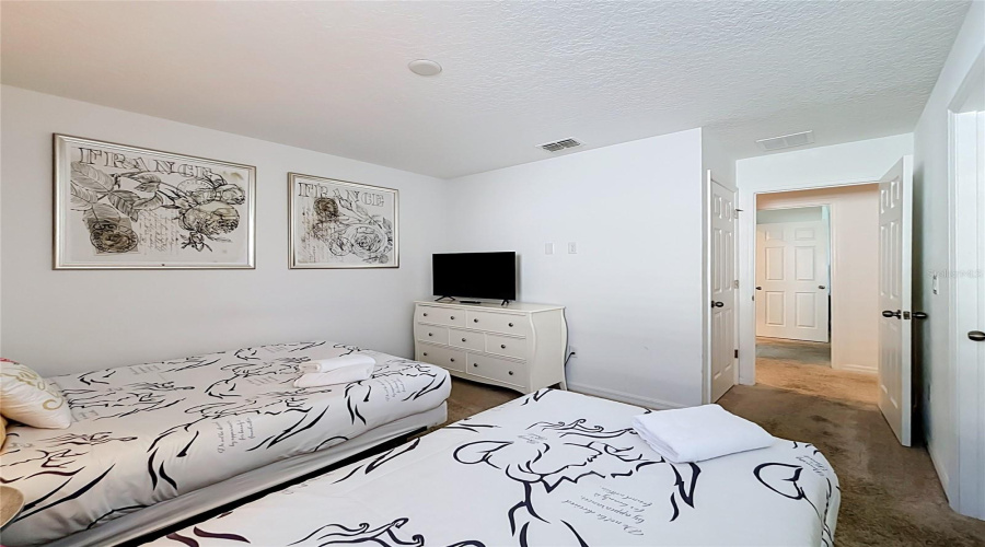Kissimmee, Florida 34747, 6 Bedroom Bedrooms, ,4 Bathroombathrooms,Residential,For Sale,Amelia Downs,0,Mfro6443229