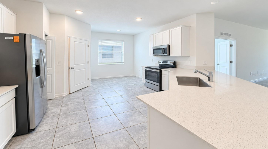Davenport, Florida 33837, 4 Bedroom Bedrooms, ,3 Bathroombathrooms,Residential,For Sale,Hatteras,0,Mfrs5157932