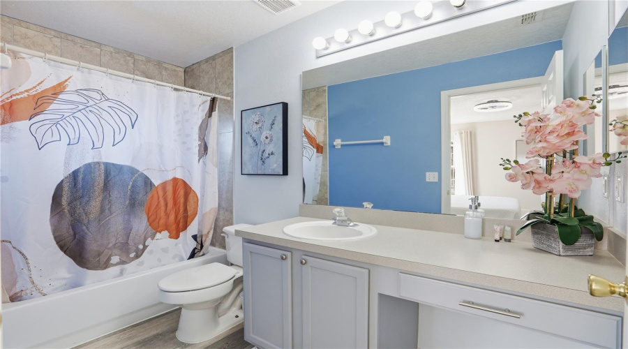 Kissimmee, Florida 34747, 8 Bedroom Bedrooms, ,4 Bathroombathrooms,Residential,For Sale,Oasis Key,0,Mfro6371707