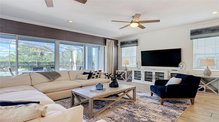 Kissimmee, Florida 34747, 6 Bedroom Bedrooms, ,7 Bathroombathrooms,Residential,For Sale,Fairview,0,Mfro6440334