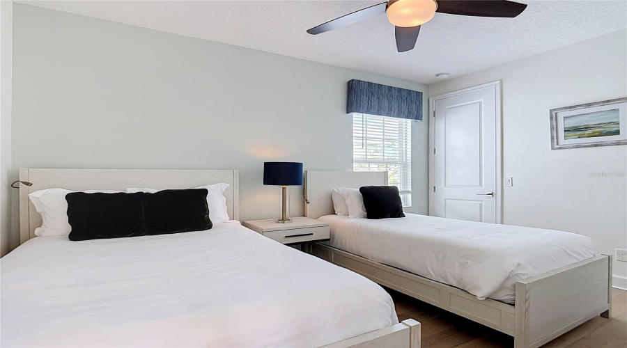 Kissimmee, Florida 34747, 6 Bedroom Bedrooms, ,7 Bathroombathrooms,Residential,For Sale,Fairview,0,Mfro6440334