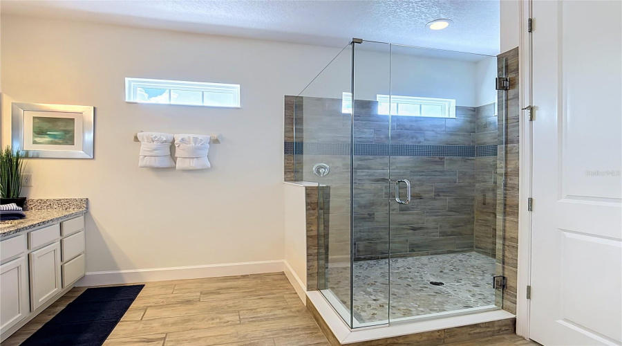 Kissimmee, Florida 34747, 6 Bedroom Bedrooms, ,7 Bathroombathrooms,Residential,For Sale,Fairview,0,Mfro6440334