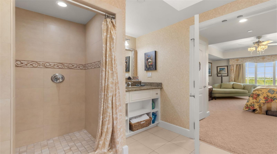 Kissimmee, Florida 34747, 2 Bedroom Bedrooms, ,2 Bathroombathrooms,Residential,For Sale,Gathering,0,Mfro6442851