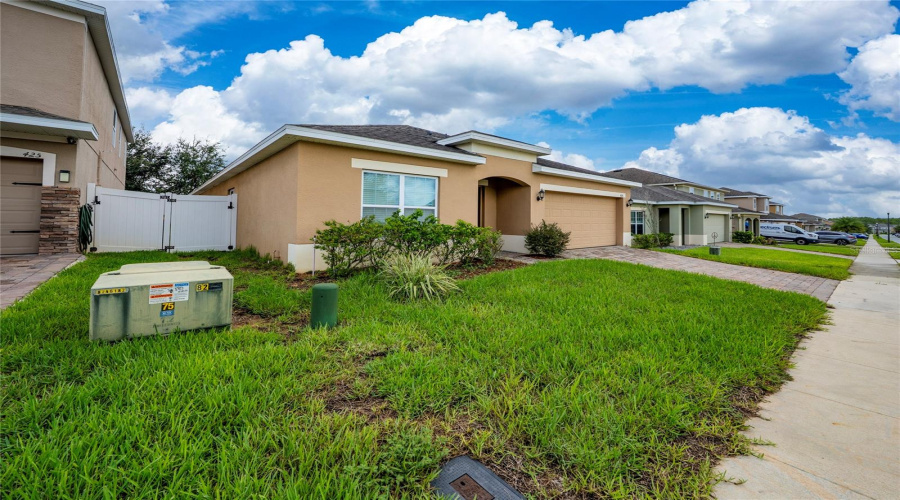 Davenport, Florida 33897, 4 Bedroom Bedrooms, ,2 Bathroombathrooms,Residential,For Sale,Ogelthorpe,0,Mfro6442931