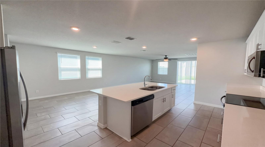 Davenport, Florida 33897, 4 Bedroom Bedrooms, ,2 Bathroombathrooms,Residential,For Sale,Bella Vista,0,Mfro6389378