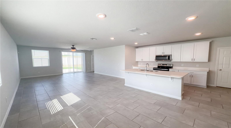 Davenport, Florida 33897, 4 Bedroom Bedrooms, ,2 Bathroombathrooms,Residential,For Sale,Bella Vista,0,Mfro6389378