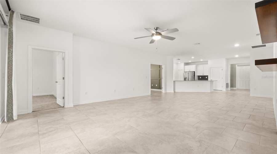 Davenport, Florida 33837, 4 Bedroom Bedrooms, ,3 Bathroombathrooms,Residential,For Sale,Preston,0,Mfrs5157486