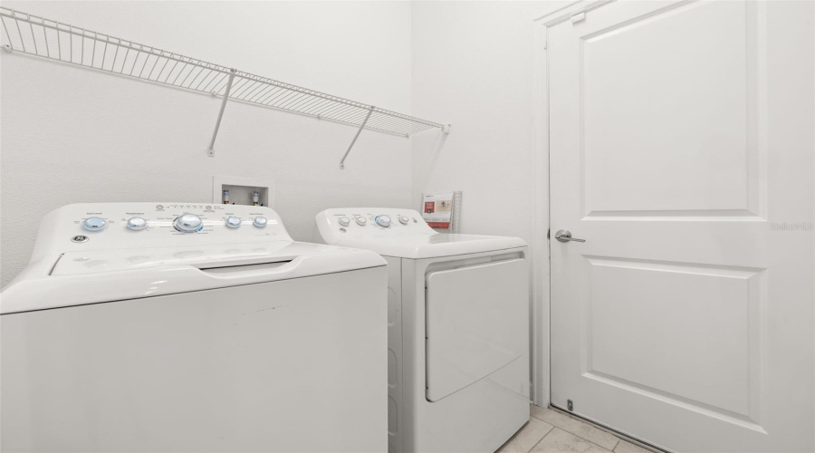 Davenport, Florida 33837, 4 Bedroom Bedrooms, ,3 Bathroombathrooms,Residential,For Sale,Preston,0,Mfrs5157486