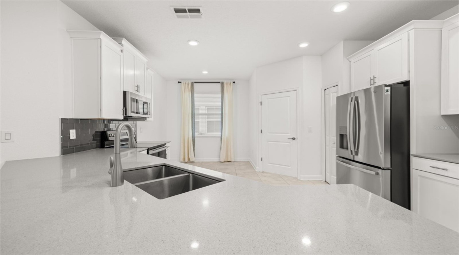 Davenport, Florida 33837, 4 Bedroom Bedrooms, ,3 Bathroombathrooms,Residential,For Sale,Preston,0,Mfrs5157486