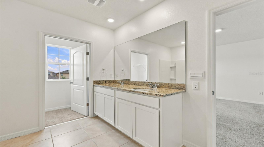 Davenport, Florida 33837, 5 Bedroom Bedrooms, ,3 Bathroombathrooms,Residential,For Sale,Buckeye,0,Mfro6443364