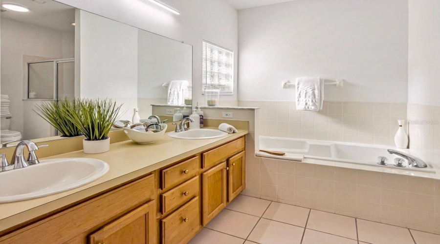 Davenport, Florida 33837, 3 Bedroom Bedrooms, ,2 Bathroombathrooms,Residential,For Sale,Prather,0,Mfrs5157903
