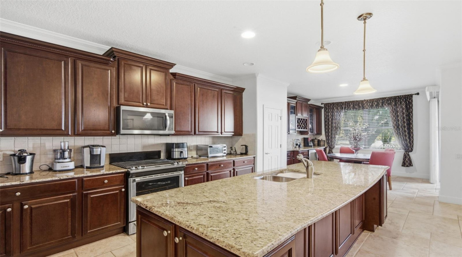 Davenport, Florida 33837, 4 Bedroom Bedrooms, ,4 Bathroombathrooms,Residential,For Sale,La Cresta,0,Mfrs5157915