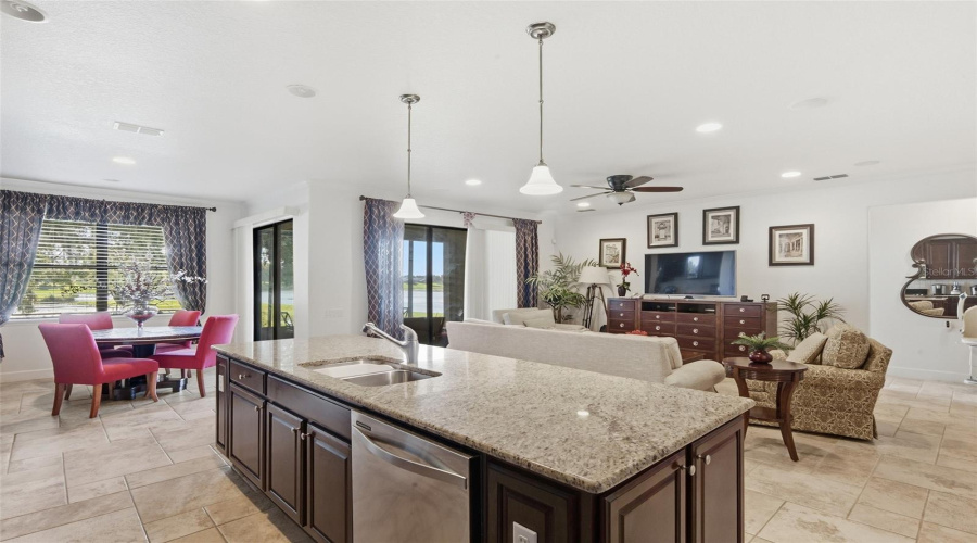 Davenport, Florida 33837, 4 Bedroom Bedrooms, ,4 Bathroombathrooms,Residential,For Sale,La Cresta,0,Mfrs5157915