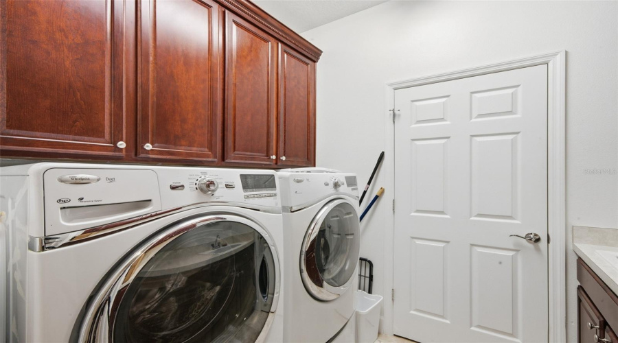 Davenport, Florida 33837, 4 Bedroom Bedrooms, ,4 Bathroombathrooms,Residential,For Sale,La Cresta,0,Mfrs5157915