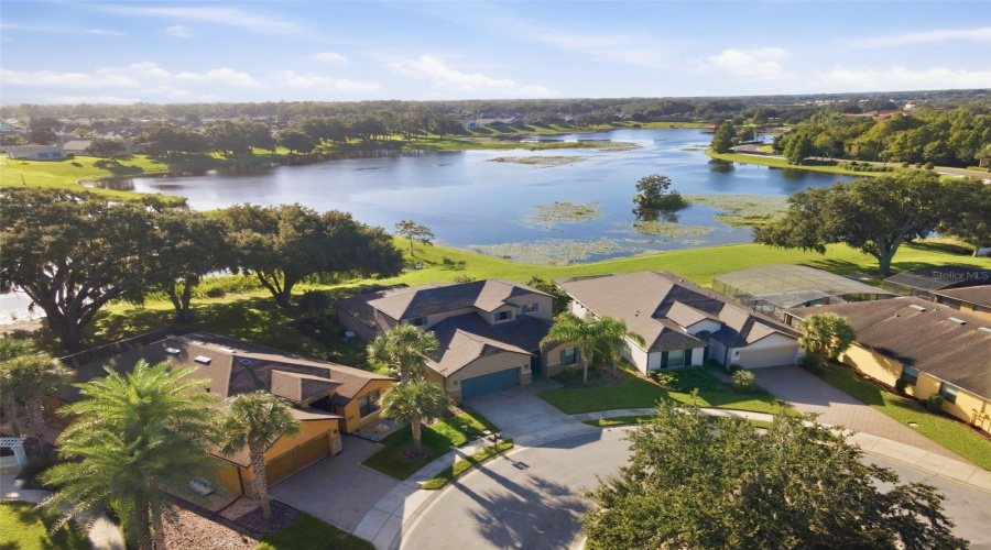 Davenport, Florida 33837, 4 Bedroom Bedrooms, ,4 Bathroombathrooms,Residential,For Sale,La Cresta,0,Mfrs5157915