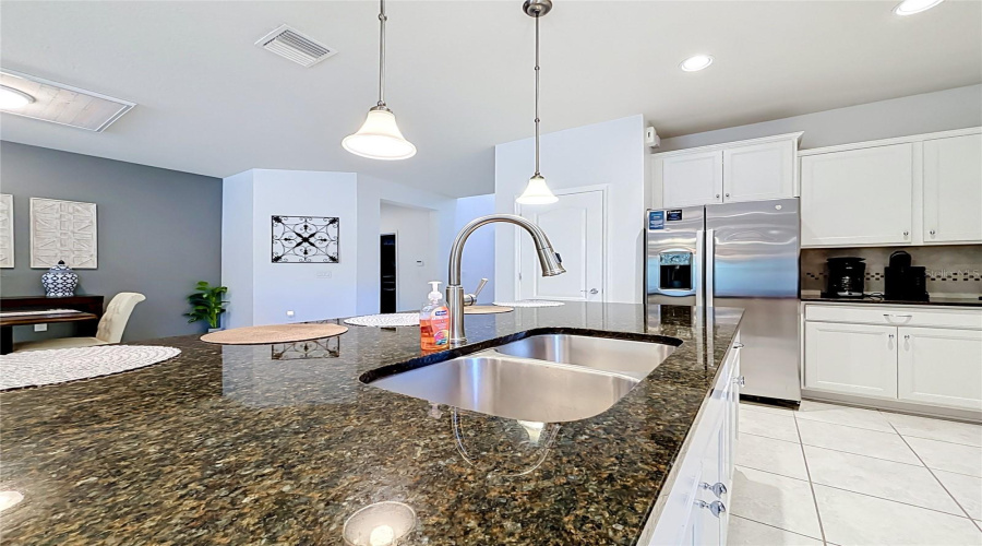 Kissimmee, Florida 34747, 8 Bedroom Bedrooms, ,6 Bathroombathrooms,Residential,For Sale,Qin,0,Mfro6443266