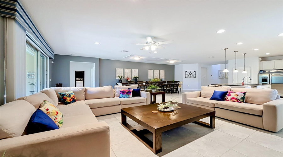 Kissimmee, Florida 34747, 8 Bedroom Bedrooms, ,6 Bathroombathrooms,Residential,For Sale,Qin,0,Mfro6443266