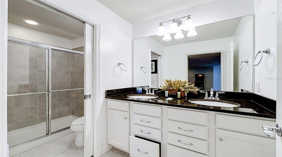 Kissimmee, Florida 34747, 8 Bedroom Bedrooms, ,6 Bathroombathrooms,Residential,For Sale,Qin,0,Mfro6443266