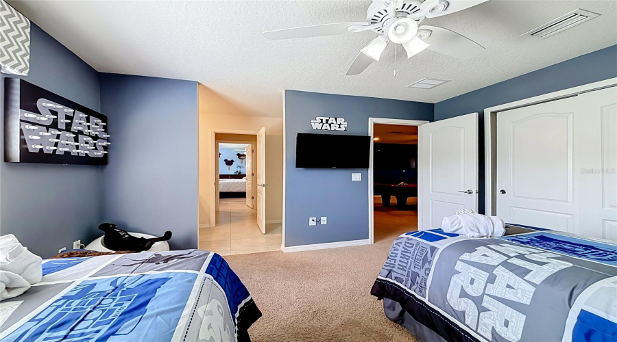 Kissimmee, Florida 34747, 8 Bedroom Bedrooms, ,6 Bathroombathrooms,Residential,For Sale,Qin,0,Mfro6443266