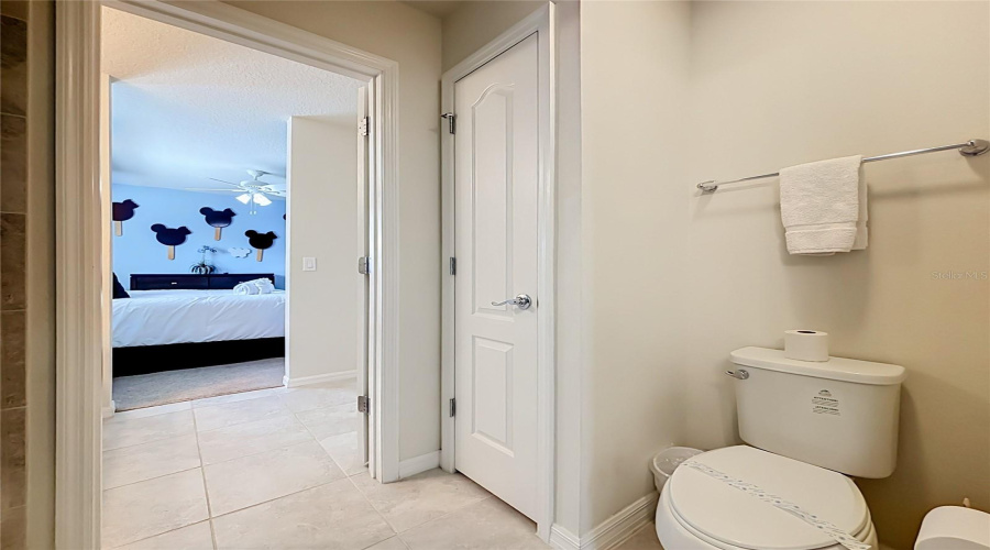 Kissimmee, Florida 34747, 8 Bedroom Bedrooms, ,6 Bathroombathrooms,Residential,For Sale,Qin,0,Mfro6443266