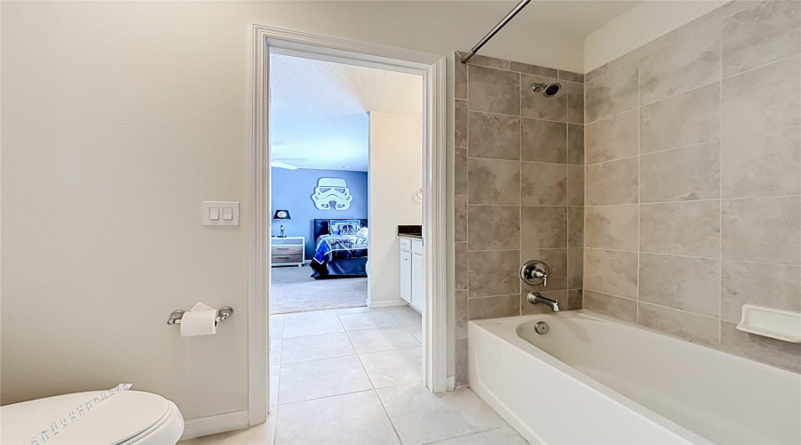 Kissimmee, Florida 34747, 8 Bedroom Bedrooms, ,6 Bathroombathrooms,Residential,For Sale,Qin,0,Mfro6443266