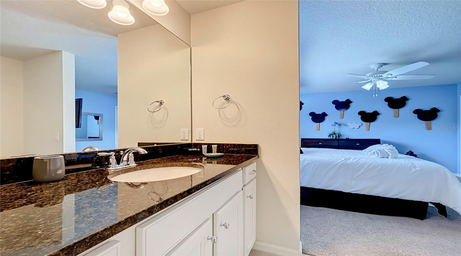 Kissimmee, Florida 34747, 8 Bedroom Bedrooms, ,6 Bathroombathrooms,Residential,For Sale,Qin,0,Mfro6443266