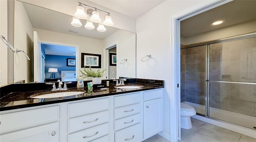 Kissimmee, Florida 34747, 8 Bedroom Bedrooms, ,6 Bathroombathrooms,Residential,For Sale,Qin,0,Mfro6443266