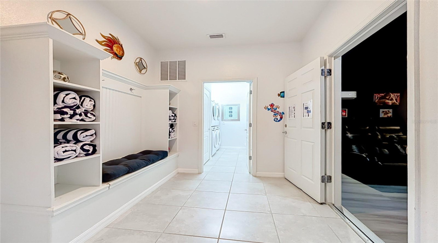 Kissimmee, Florida 34747, 8 Bedroom Bedrooms, ,6 Bathroombathrooms,Residential,For Sale,Qin,0,Mfro6443266