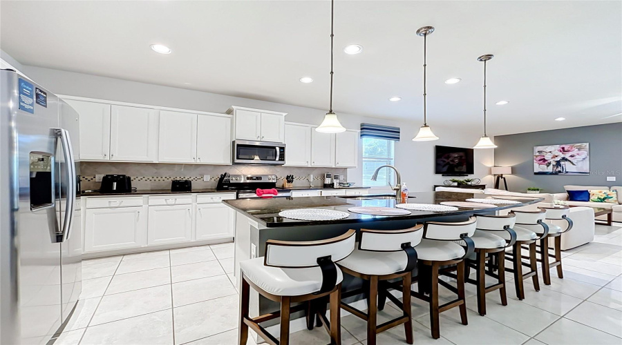 Kissimmee, Florida 34747, 8 Bedroom Bedrooms, ,6 Bathroombathrooms,Residential,For Sale,Qin,0,Mfro6443266