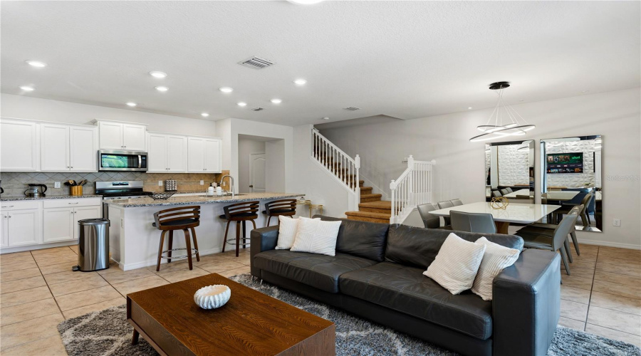 Davenport, Florida 33837, 5 Bedroom Bedrooms, ,4 Bathroombathrooms,Residential,For Sale,Terrasonesta,0,Mfro6443252