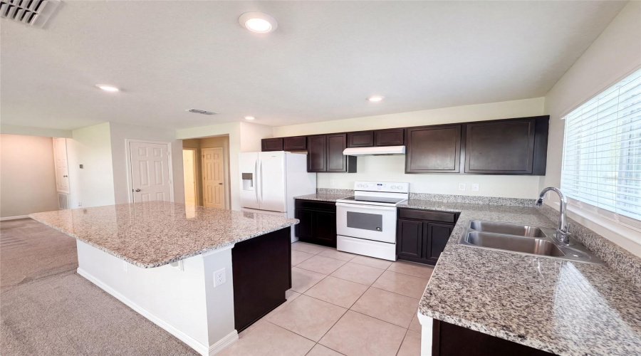 Davenport, Florida 33897, 3 Bedroom Bedrooms, ,2 Bathroombathrooms,Residential,For Sale,Biscotto,0,Mfro6443471