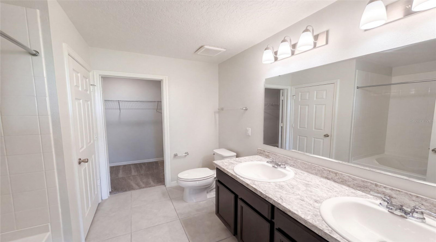 Davenport, Florida 33897, 3 Bedroom Bedrooms, ,2 Bathroombathrooms,Residential,For Sale,Biscotto,0,Mfro6443471