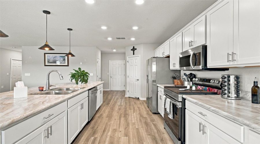 Davenport, Florida 33837, 5 Bedroom Bedrooms, ,3 Bathroombathrooms,Residential,For Sale,Mountain Flower,0,Mfro6443456