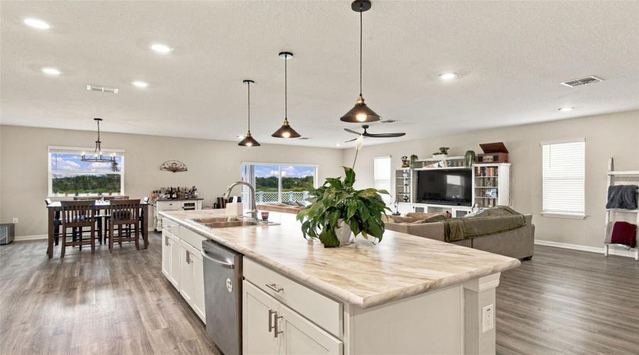 Davenport, Florida 33837, 5 Bedroom Bedrooms, ,3 Bathroombathrooms,Residential,For Sale,Mountain Flower,0,Mfro6443456