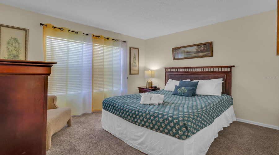 Kissimmee, Florida 34747, 7 Bedroom Bedrooms, ,4 Bathroombathrooms,Residential,For Sale,Lido Key,0,Mfrs5157921