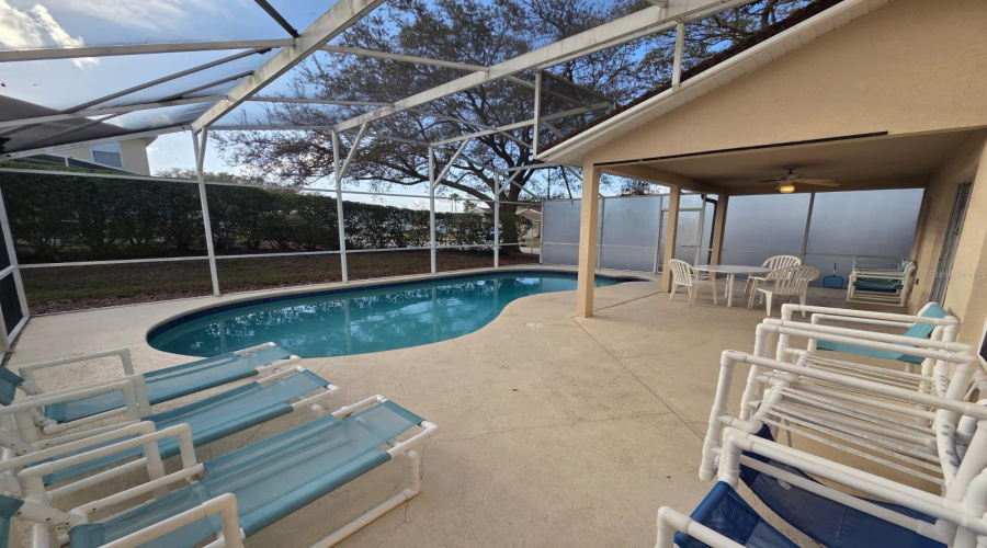 Davenport, Florida 33897, 5 Bedroom Bedrooms, ,4 Bathroombathrooms,Residential,For Sale,Castlemain,0,Mfro6389124