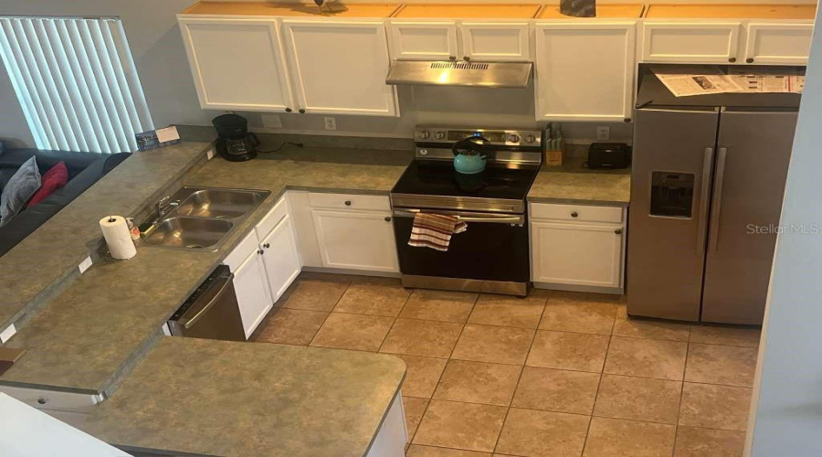 Davenport, Florida 33897, 5 Bedroom Bedrooms, ,4 Bathroombathrooms,Residential,For Sale,Castlemain,0,Mfro6389124