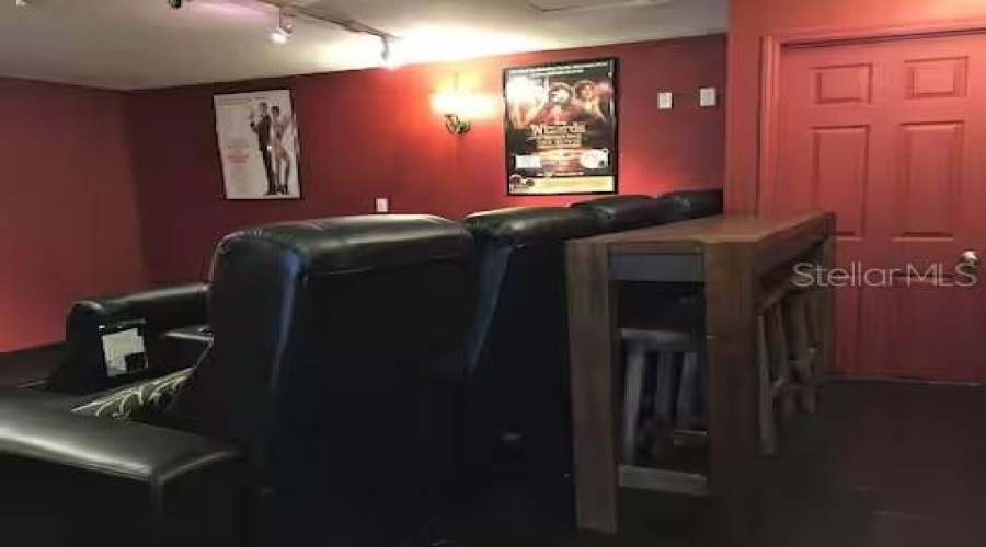 Kissimmee, Florida 34747, 8 Bedroom Bedrooms, ,7 Bathroombathrooms,Residential,For Sale,Formosa,0,Mfro6443432