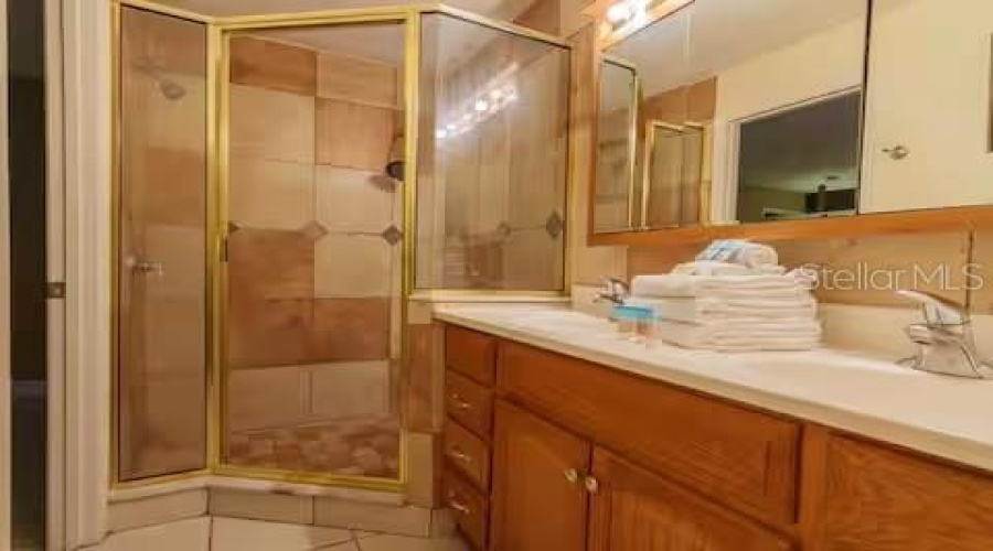 Kissimmee, Florida 34747, 8 Bedroom Bedrooms, ,7 Bathroombathrooms,Residential,For Sale,Formosa,0,Mfro6443432