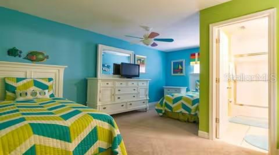 Kissimmee, Florida 34747, 8 Bedroom Bedrooms, ,7 Bathroombathrooms,Residential,For Sale,Formosa,0,Mfro6443432