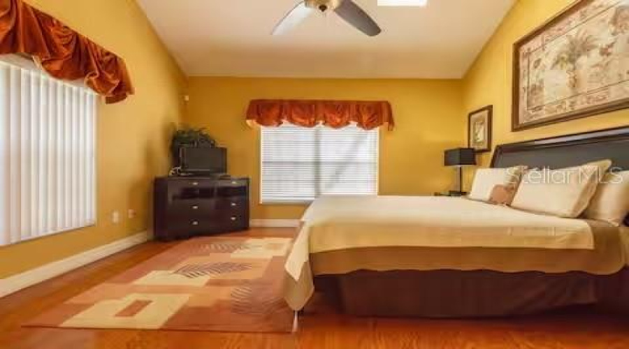 Kissimmee, Florida 34747, 8 Bedroom Bedrooms, ,7 Bathroombathrooms,Residential,For Sale,Formosa,0,Mfro6443432