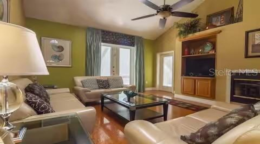 Kissimmee, Florida 34747, 8 Bedroom Bedrooms, ,7 Bathroombathrooms,Residential,For Sale,Formosa,0,Mfro6443432