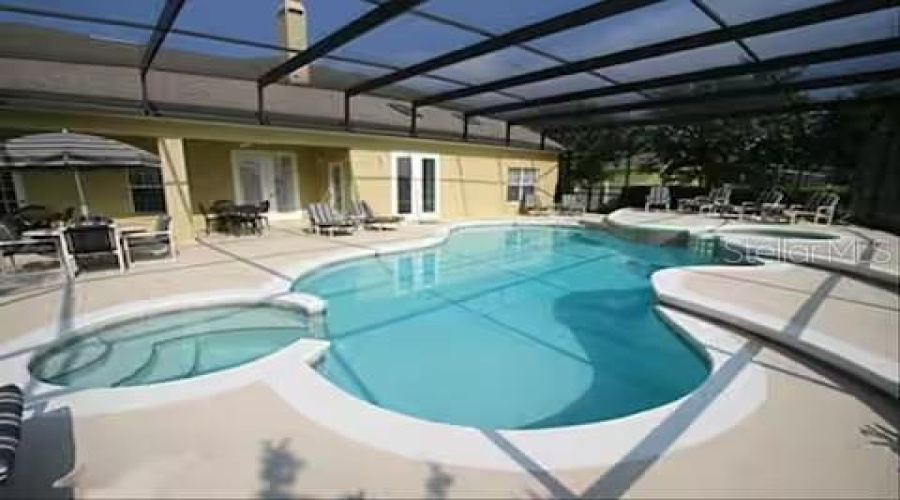 Kissimmee, Florida 34747, 8 Bedroom Bedrooms, ,7 Bathroombathrooms,Residential,For Sale,Formosa,0,Mfro6443432