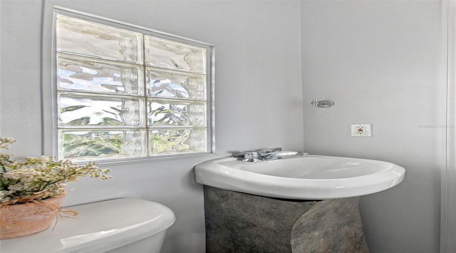 Davenport, Florida 33837, 2 Bedroom Bedrooms, ,1 Bathroombathrooms,Residential,For Sale,Par Pines,0,Mfro6443579