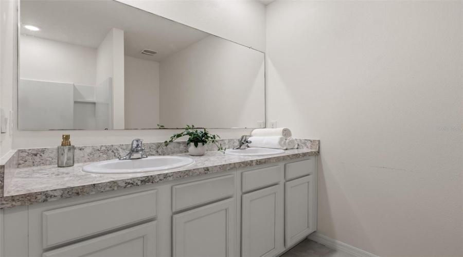 Davenport, Florida 33837, 3 Bedroom Bedrooms, ,2 Bathroombathrooms,Residential,For Sale,Gina,0,Mfrs5153928