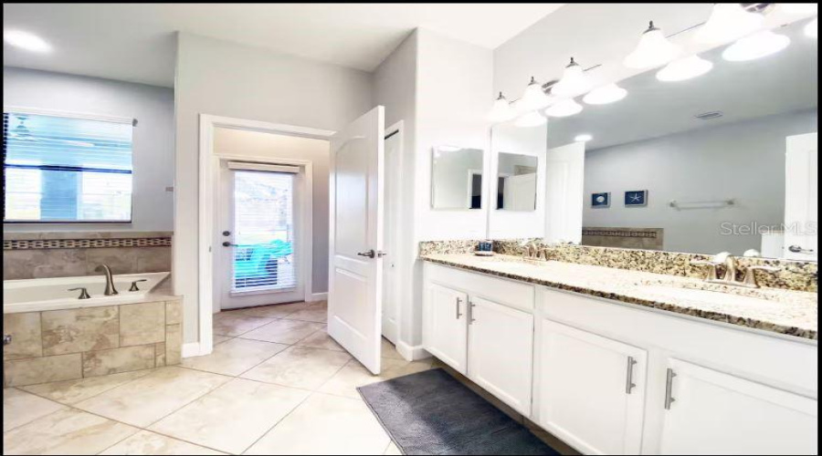 Davenport, Florida 33896, 9 Bedroom Bedrooms, ,5 Bathroombathrooms,Residential,For Sale,Rolling Fairway,0,Mfro6443746