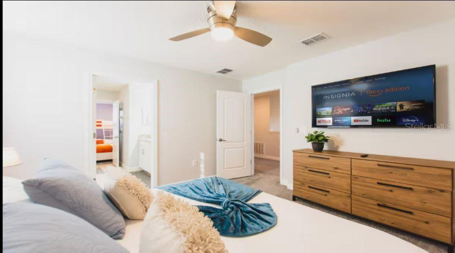 Davenport, Florida 33896, 9 Bedroom Bedrooms, ,5 Bathroombathrooms,Residential,For Sale,Rolling Fairway,0,Mfro6443746