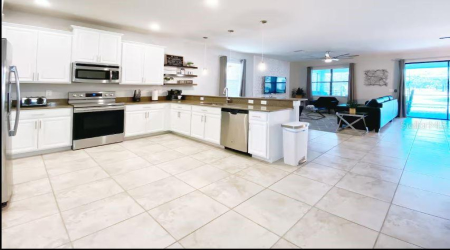 Davenport, Florida 33896, 9 Bedroom Bedrooms, ,5 Bathroombathrooms,Residential,For Sale,Rolling Fairway,0,Mfro6443746