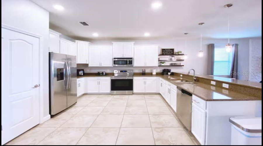 Davenport, Florida 33896, 9 Bedroom Bedrooms, ,5 Bathroombathrooms,Residential,For Sale,Rolling Fairway,0,Mfro6443746